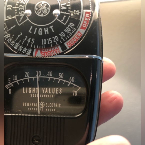 GE Exposure Light Meter with Leather Case - Picture 5 of 7